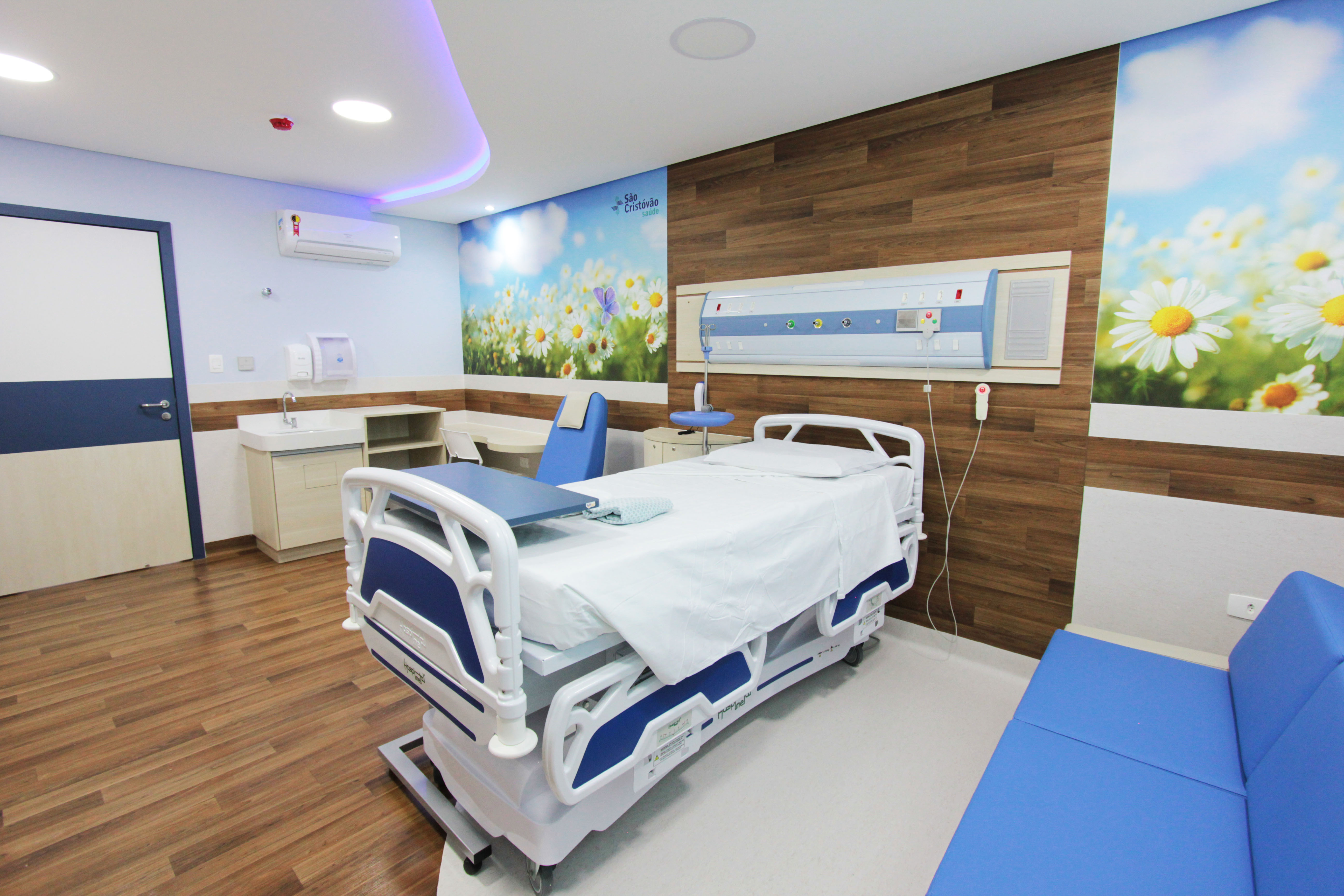 Ambiente hospitalar com móveis Hospimetal